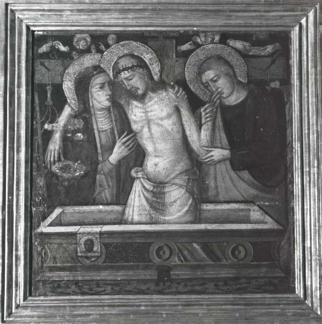 Christie's — Maestro di Signa - sec. XV - Cristo in pietà tra la Madonna, san Giovanni Evangelista e simboli della Passione — insieme